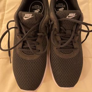 Hardly Worn Nike Sneakers